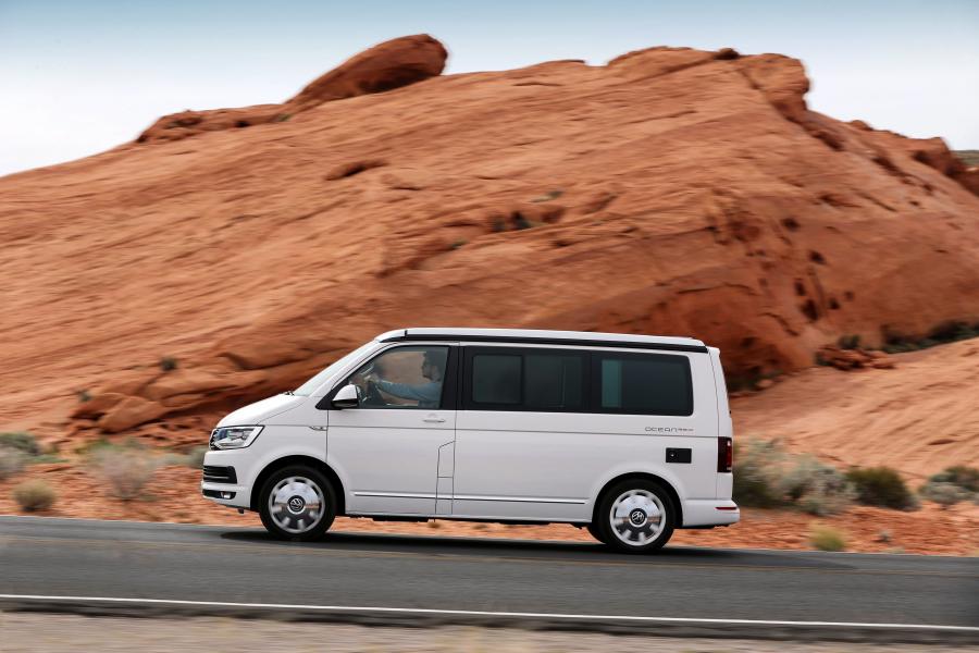  Volkswagen California Ocean Red (T6) 2016 года  (фото 3 из 33)